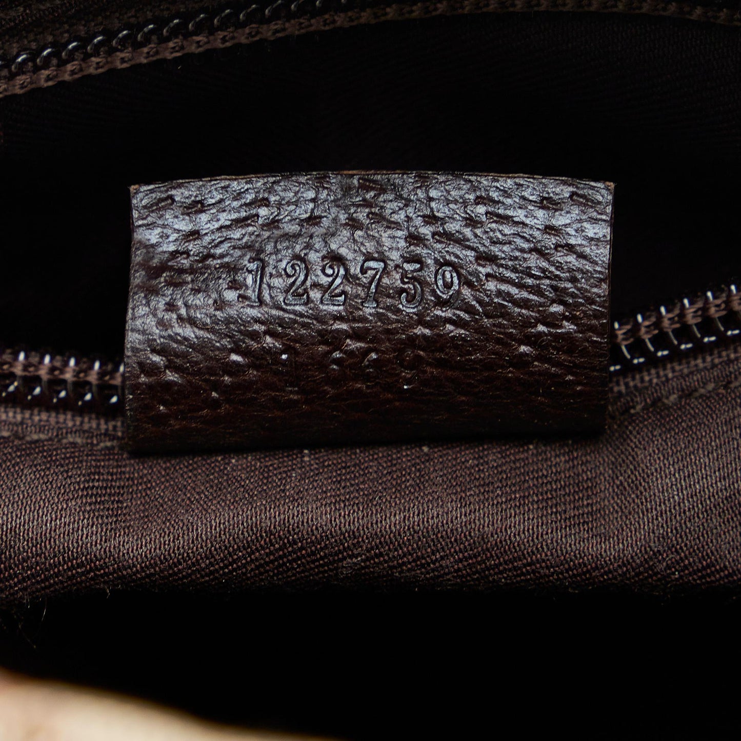 Gucci GG Canvas Crossbody Bag (SHG-V9LYOe)