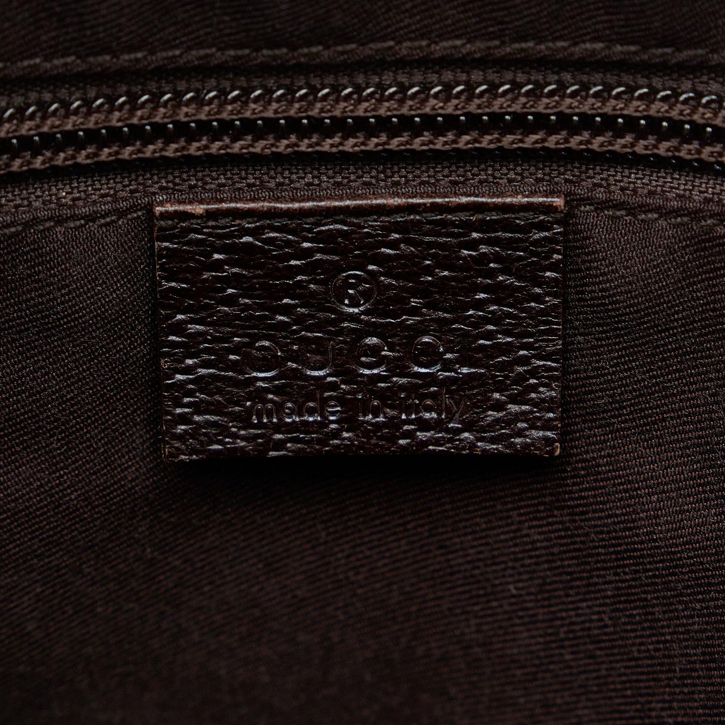 Gucci GG Canvas Crossbody Bag (SHG-V9LYOe)