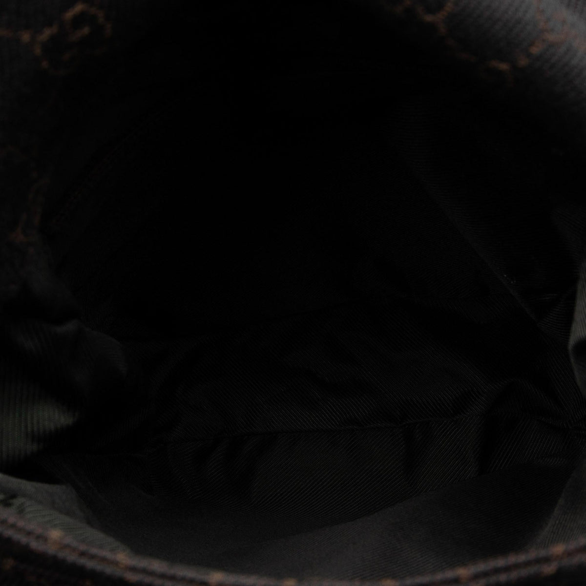 Gucci GG Canvas Crossbody Bag (SHG-ut3J0m)