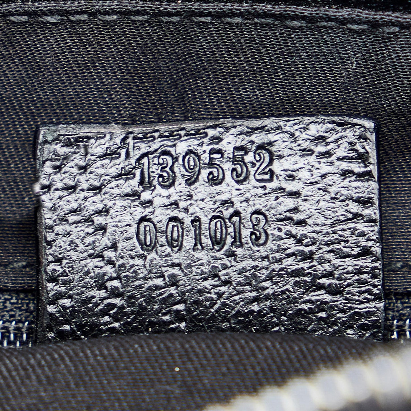 Gucci GG Canvas Eclipse Tote (SHG-Sh4gwE)