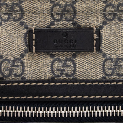 Gucci GG Canvas Flat Messenger Bag (SHF-KV7N6r)