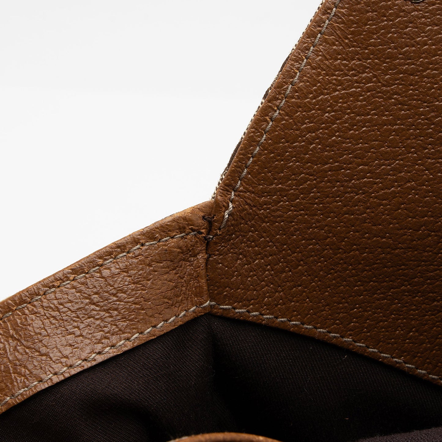 Gucci GG Canvas Nailhead Bardot Shoulder Bag (SHF-cXQEhI)