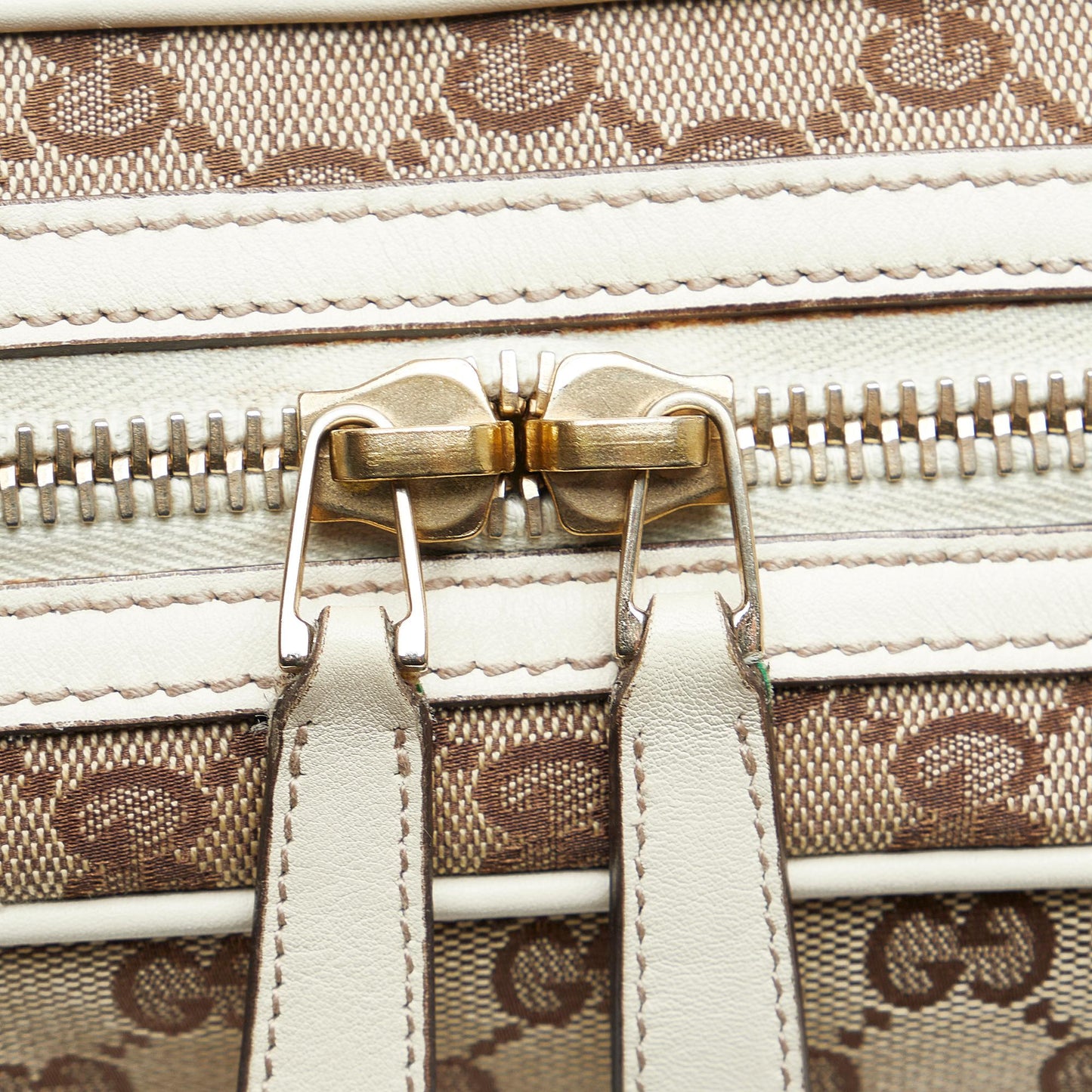 Gucci GG Canvas New Britt Shoulder Bag (SHG-hM6eqO)