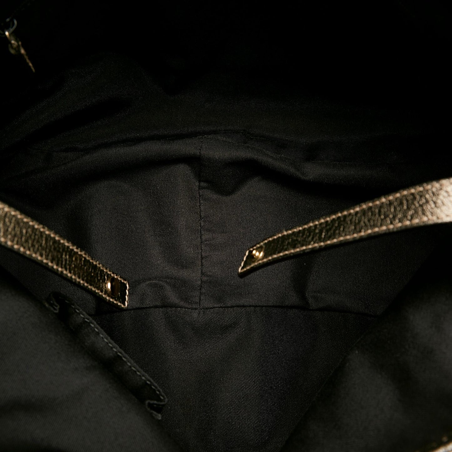 Gucci GG Canvas Pelham Shoulder Bag (SHG-34744)