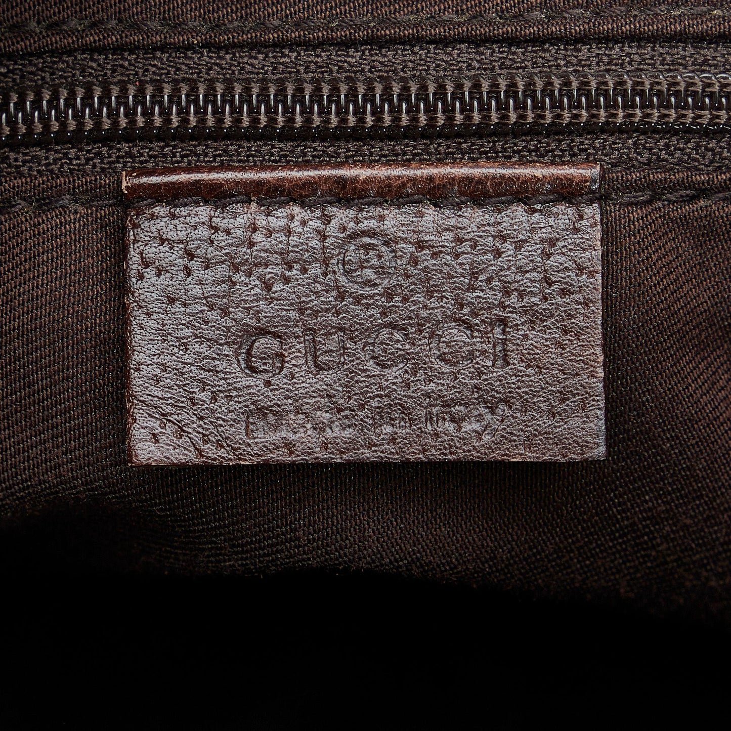 Gucci GG Canvas Pelham Shoulder Bag (SHG-QpnTdN)