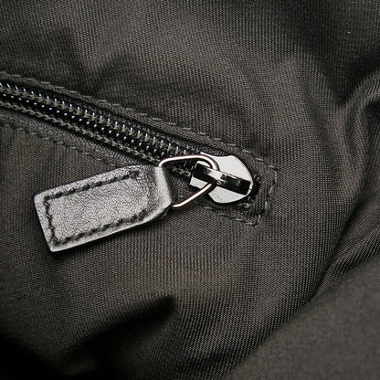 Gucci GG Canvas Punch Crossbody (SHG-CfvIV6)