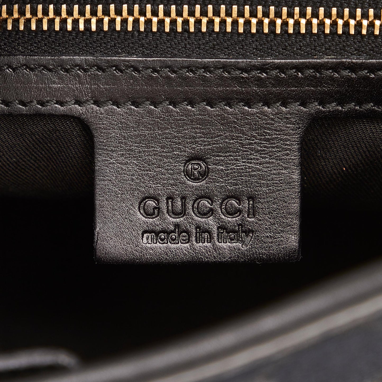 Gucci GG Canvas Punch Shoulder Bag (SHG-bcYNIO)