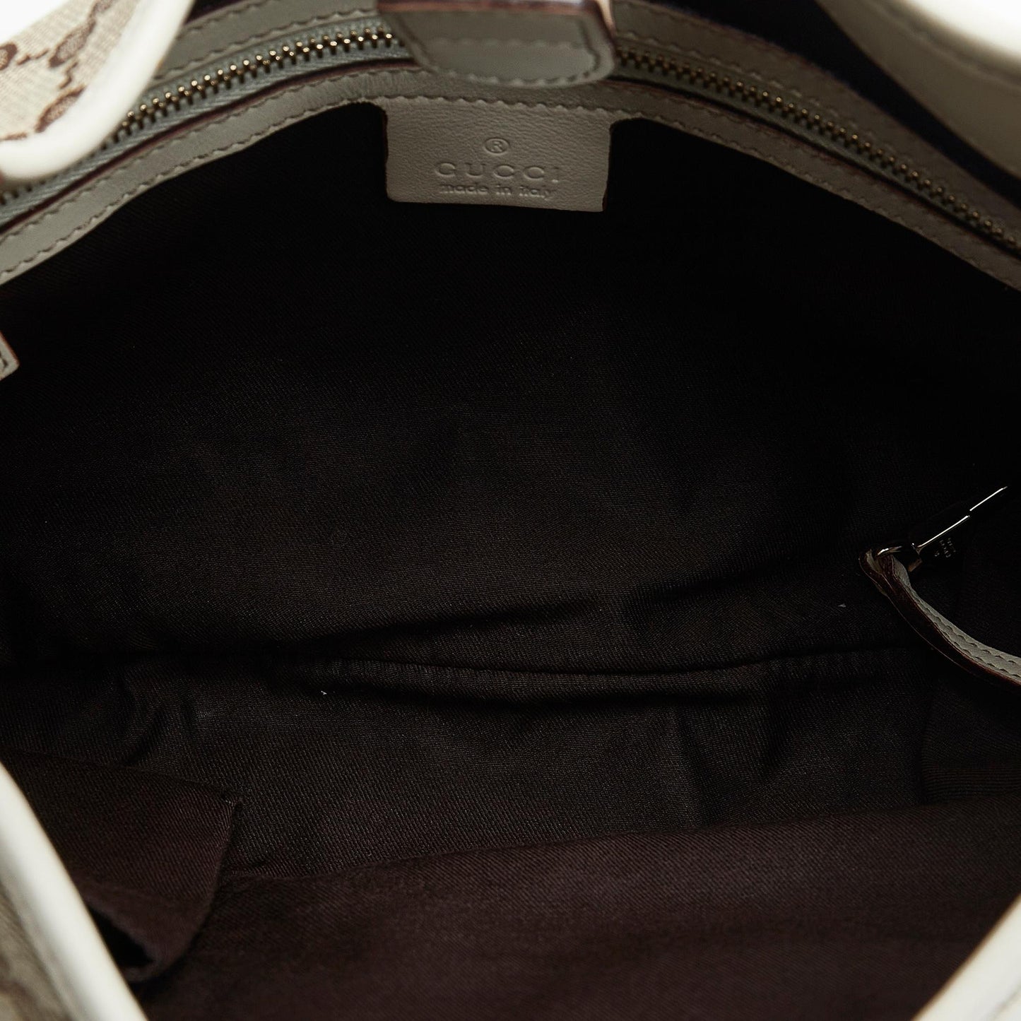 Gucci GG Canvas Punch Shoulder Bag (SHG-1mCEKQ)