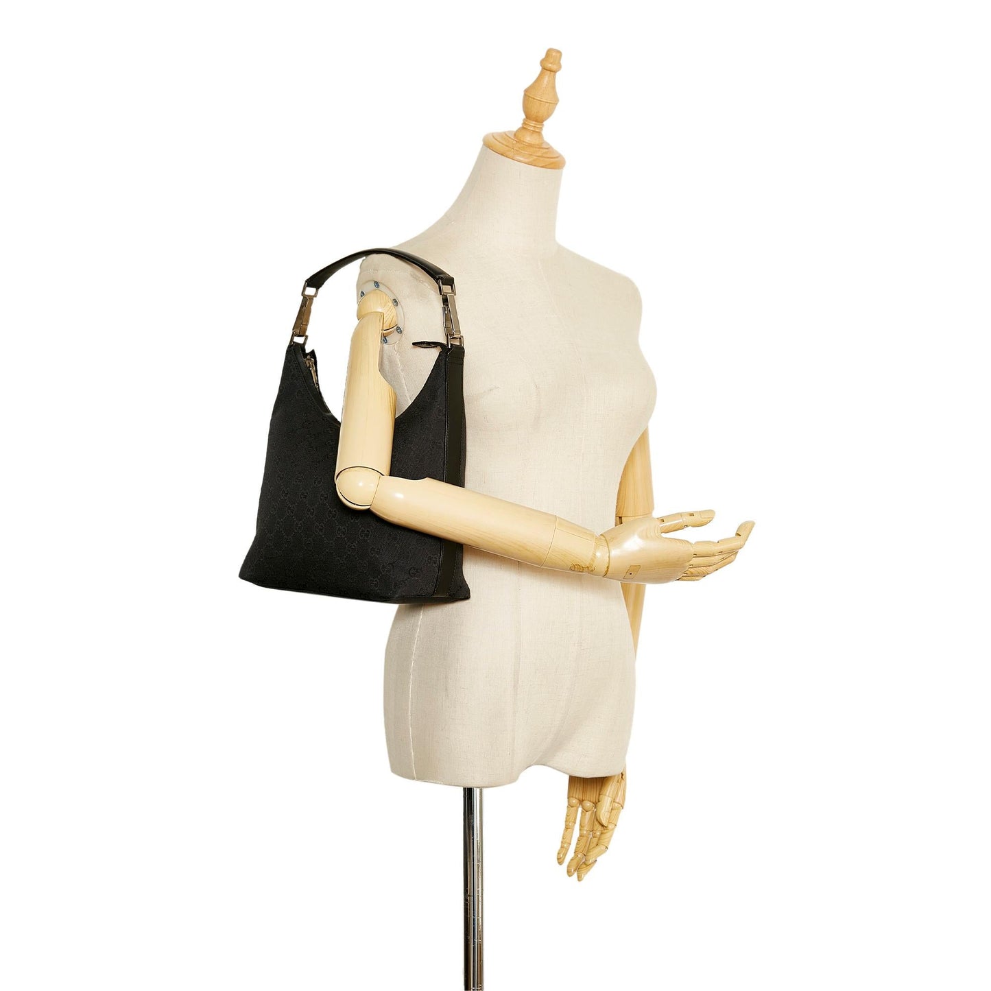 Gucci GG Canvas Shoulder Bag (SHG-LLyqpA)