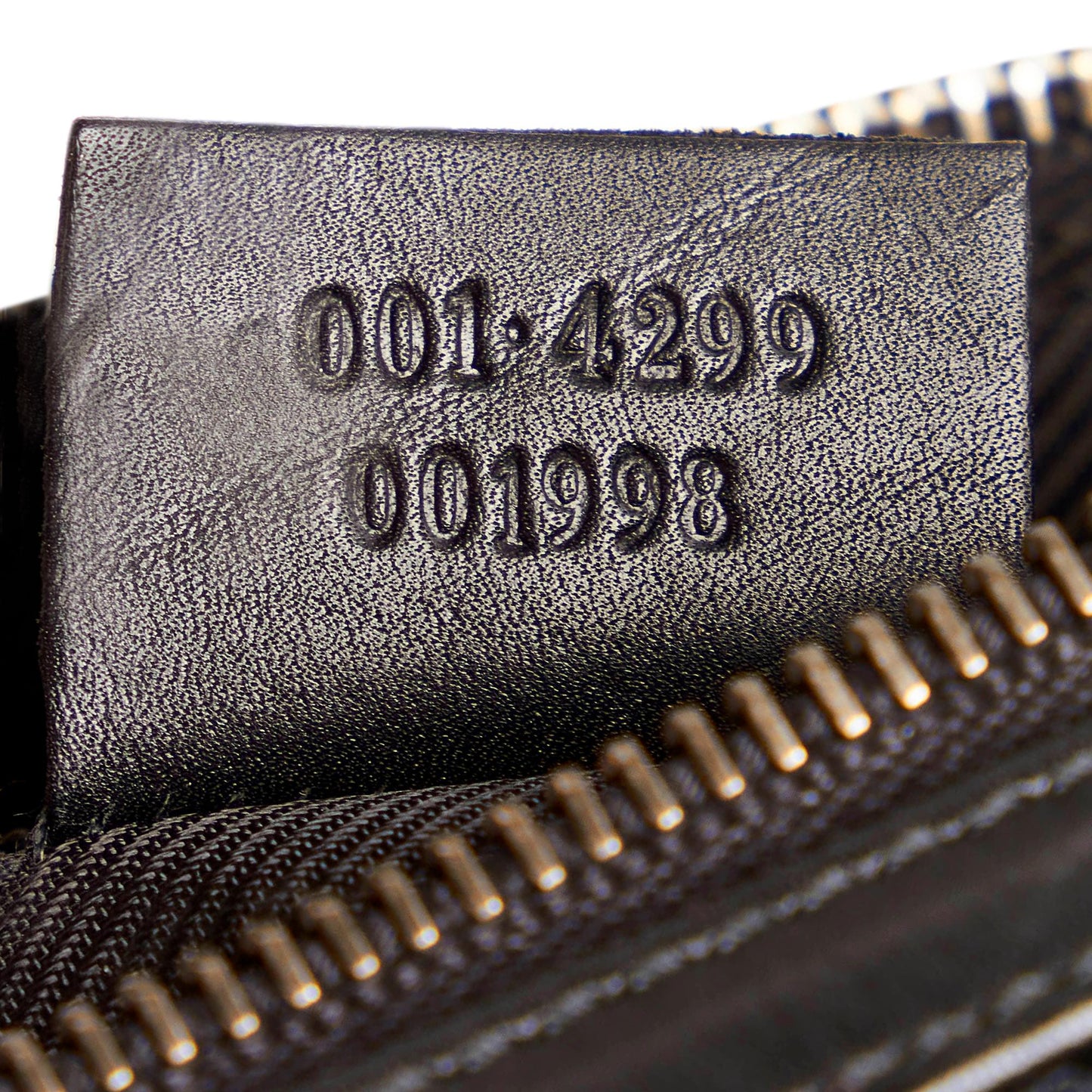 Gucci GG Canvas Shoulder Bag (SHG-S0GYgn)