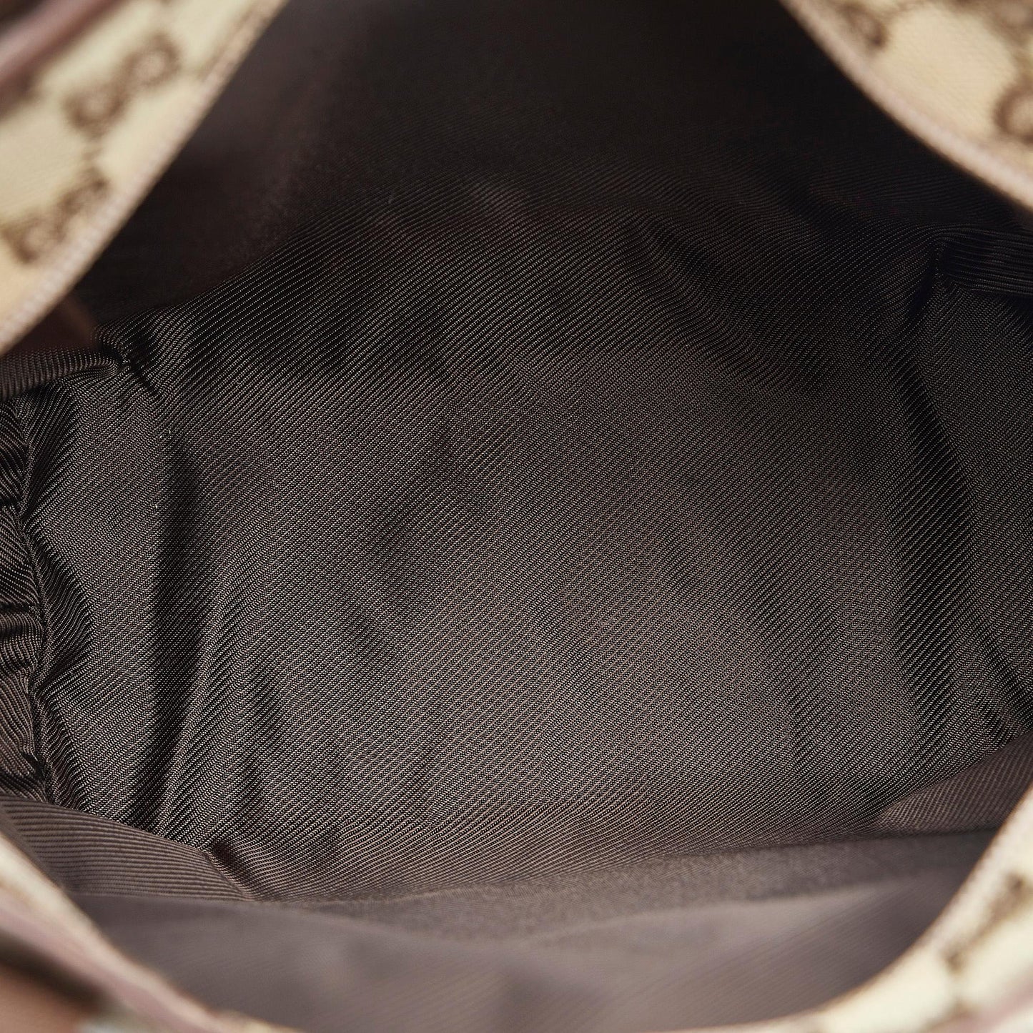 Gucci GG Canvas Shoulder Bag (SHG-XOt55K)