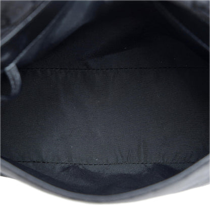 Gucci GG Canvas Shoulder Bag (SHG-PaPFGP)