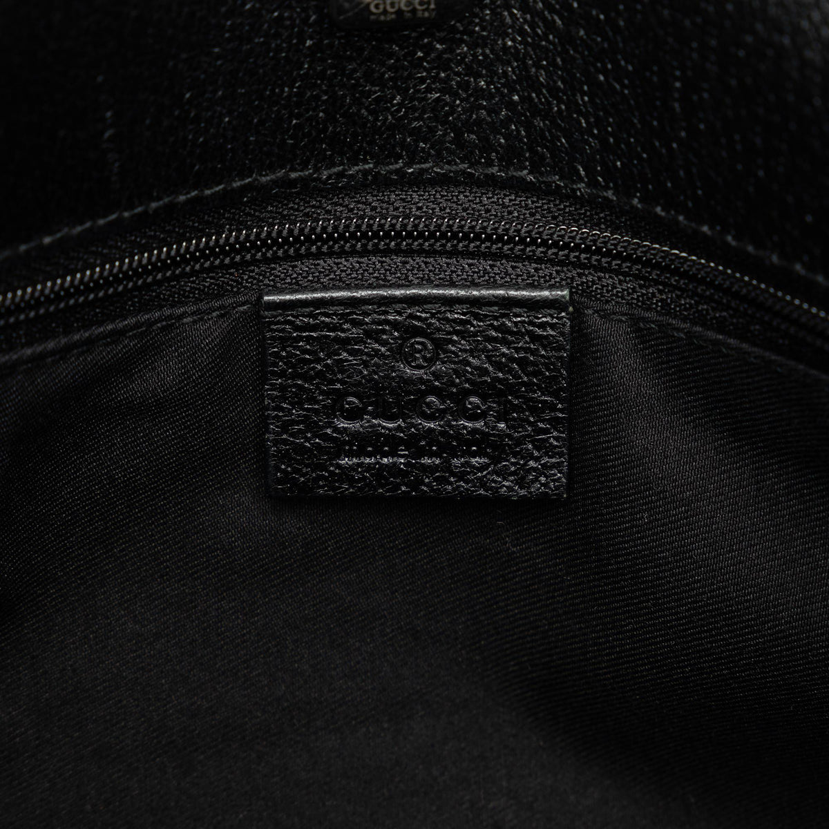 Gucci GG Canvas Shoulder Bag (SHG-H0tGMn)