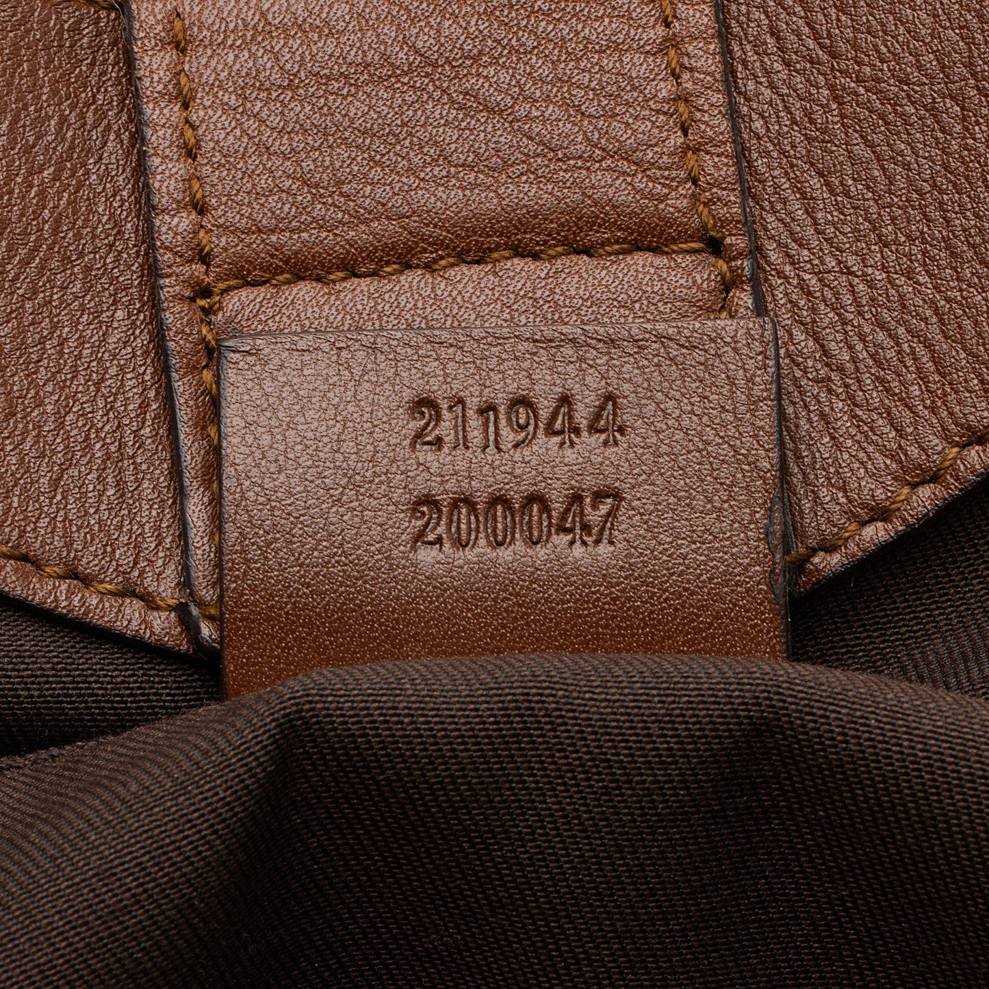 Gucci GG Canvas Sukey Medium Tote (SHF-dBsmlI)