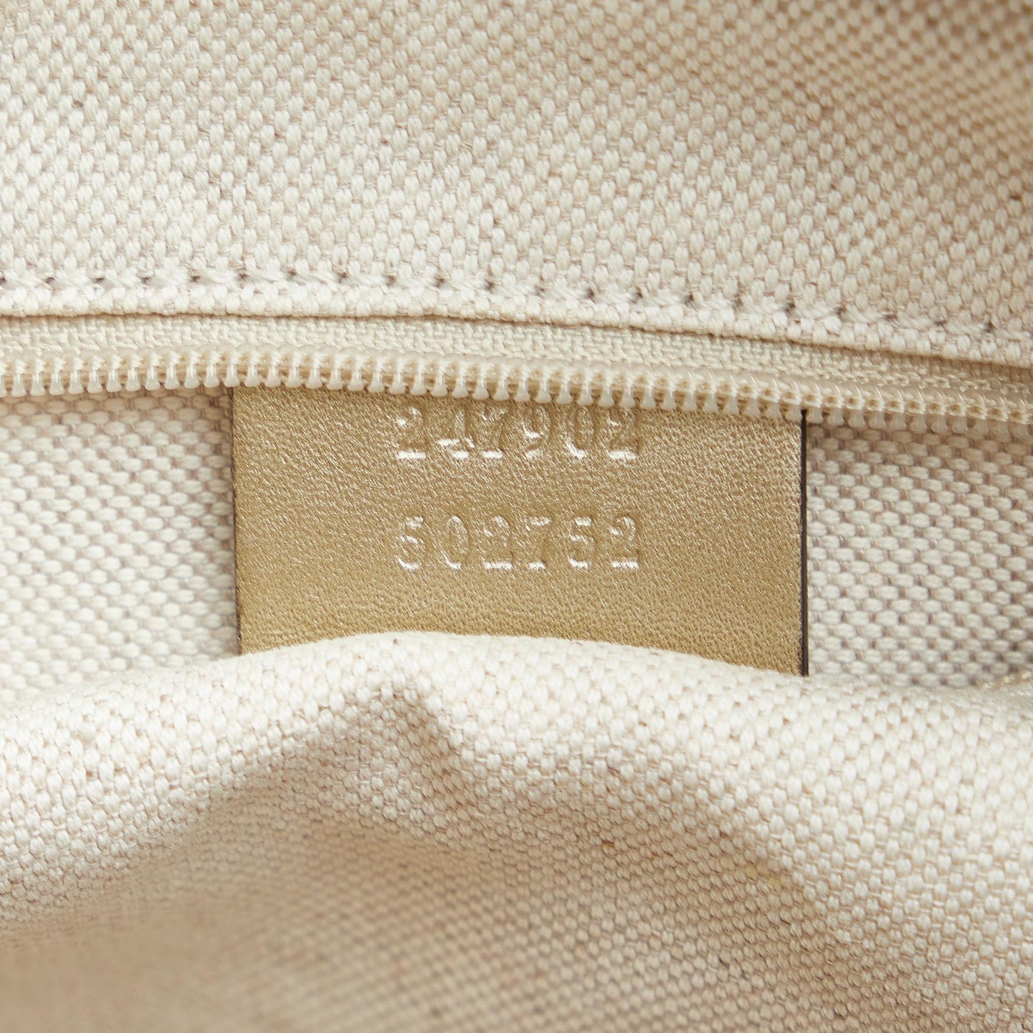 Gucci GG Canvas Sukey Satchel (SHG-Qp9hPO)