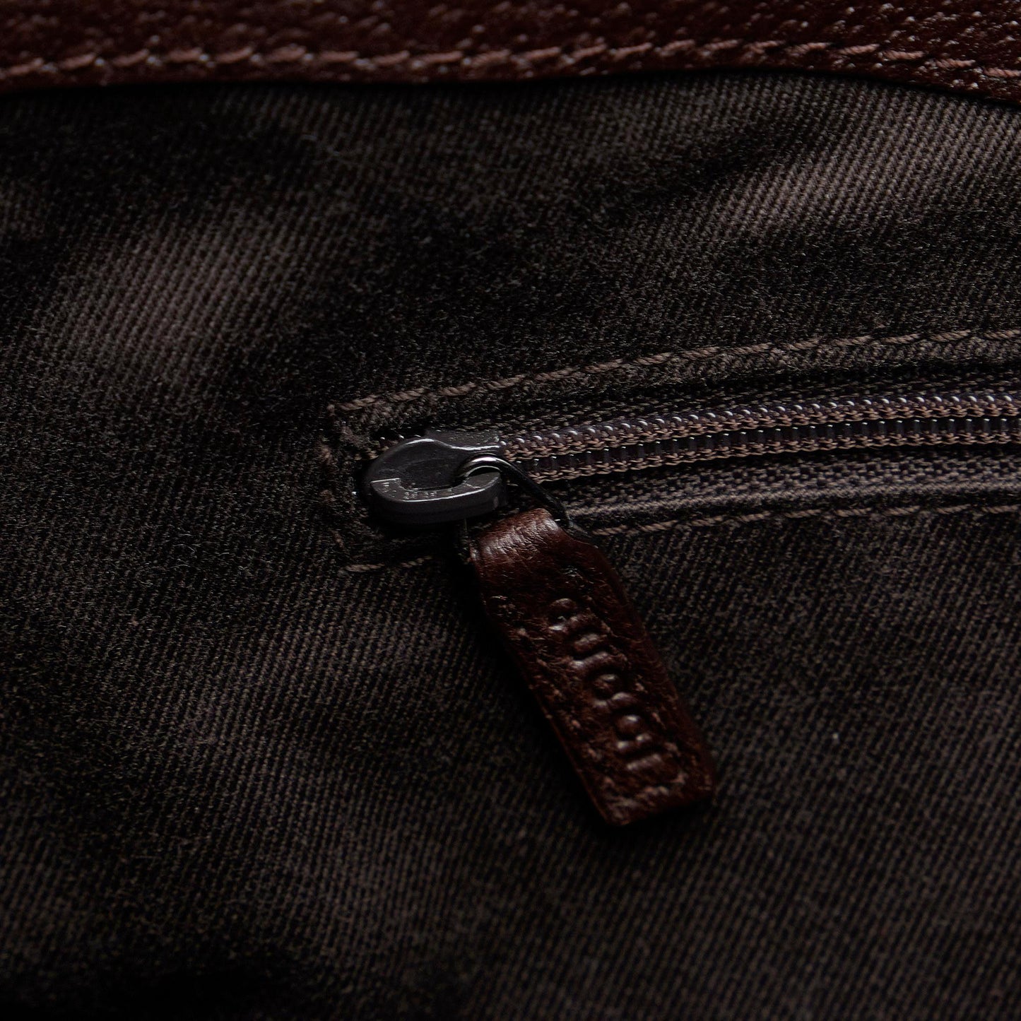 Gucci GG Canvas Tote (SHG-U8CAiL)