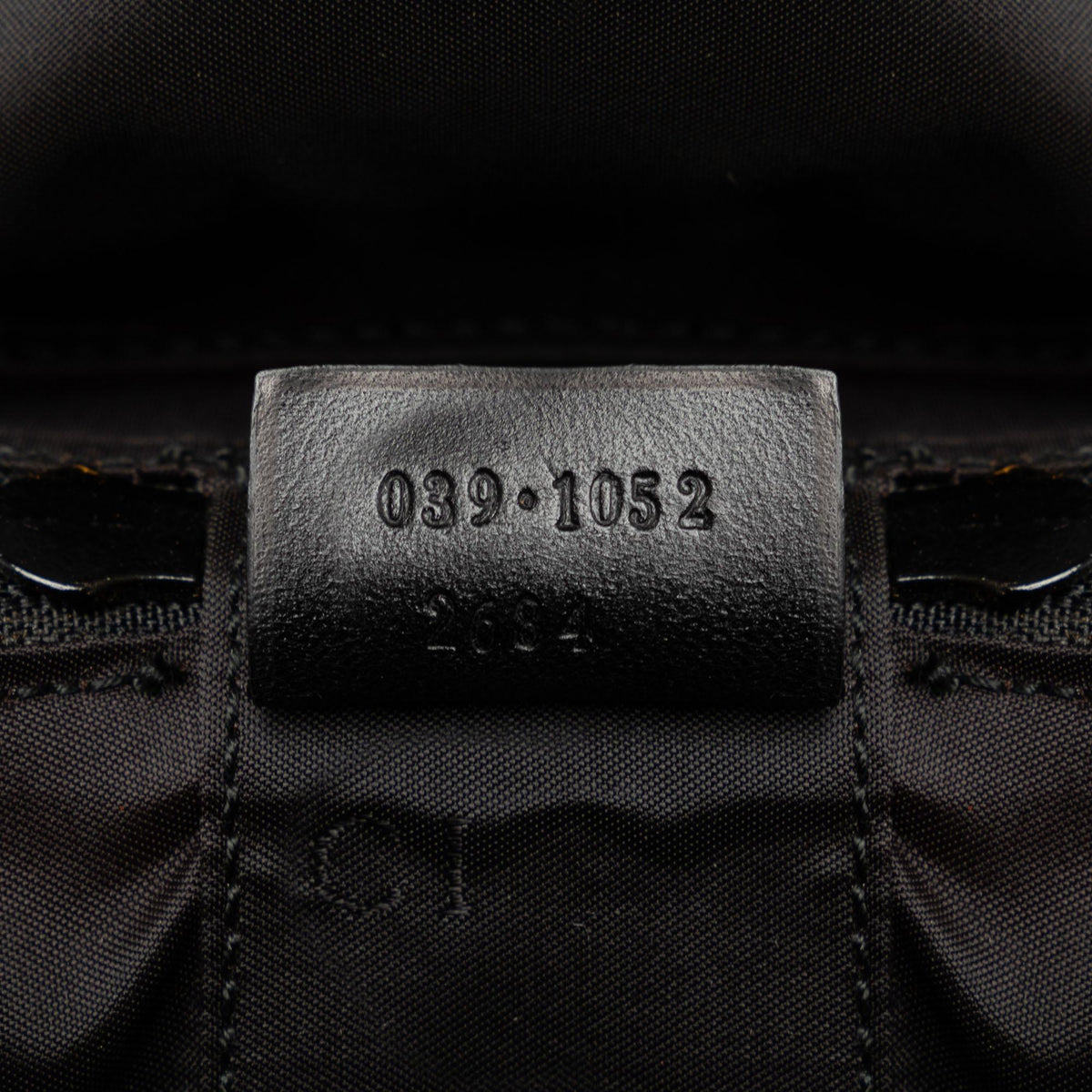 Gucci GG Canvas Vanity Bag (SHG-5kxF0Q)
