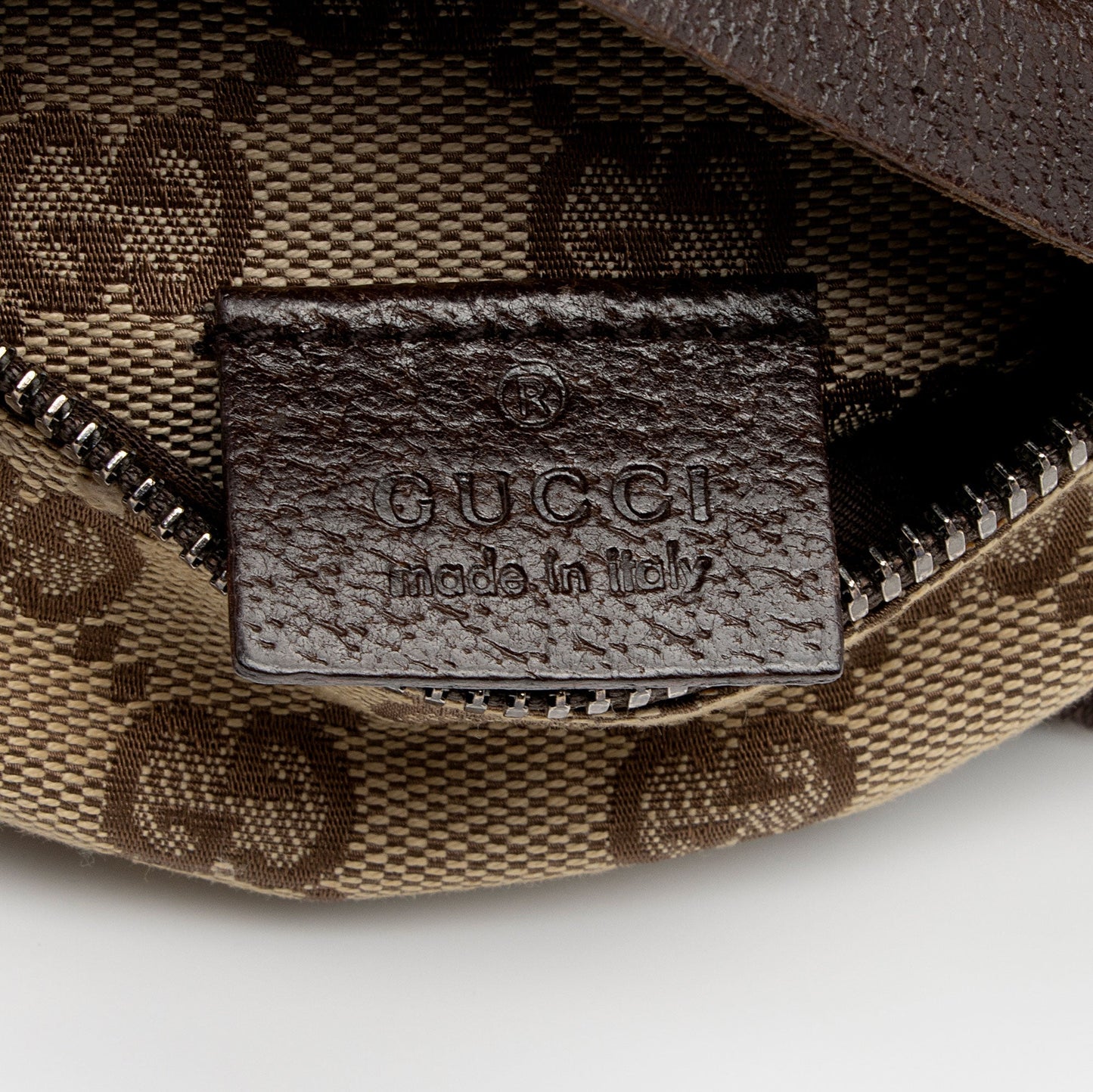 Gucci GG Canvas Waist Belt Bag (SHF-4je3UX)