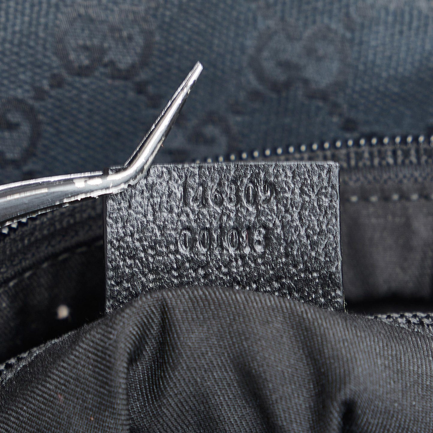 Gucci GG Canvas Web Crossbody (SHG-WF62PF)