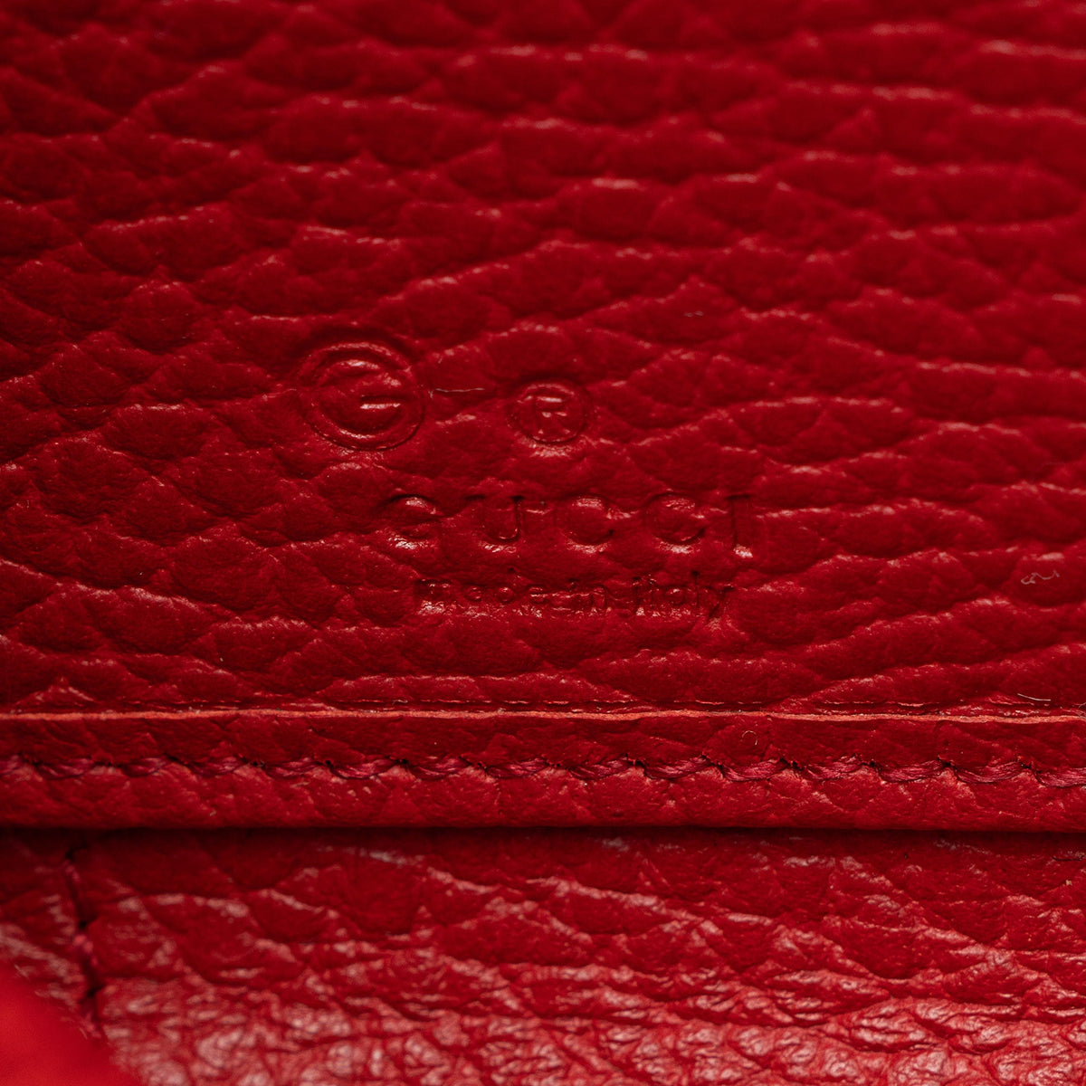 Gucci GG Canvas Zip Around Wallet (SHF-pjF8AV)