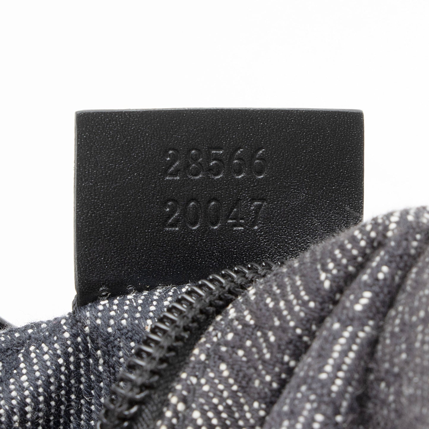 Gucci GG Denim Belt Bag (SHF-t5lFV4)