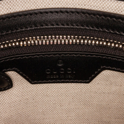 Gucci GG Embossed Crossbody bag (SHG-bS3vYW)