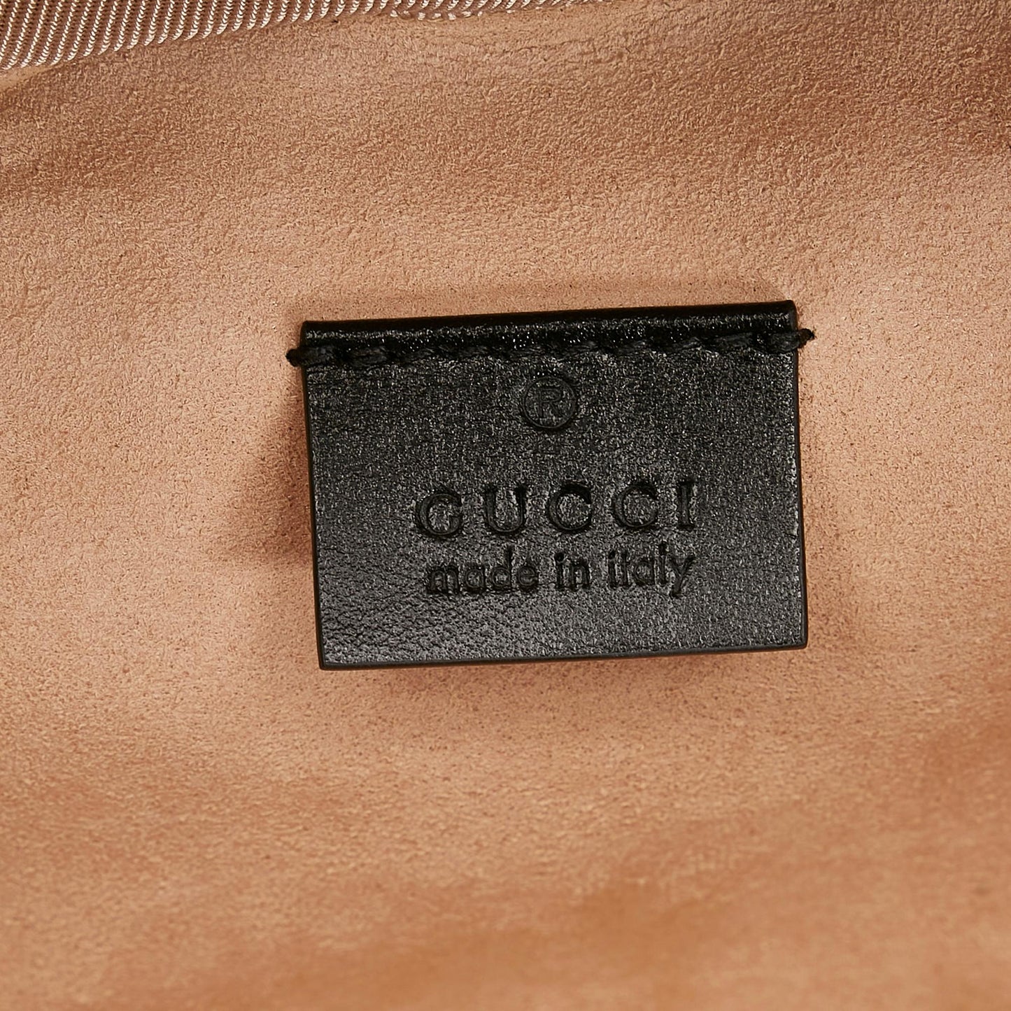 Gucci GG Marmont Round Backpack (SHG-EZMQ5g)