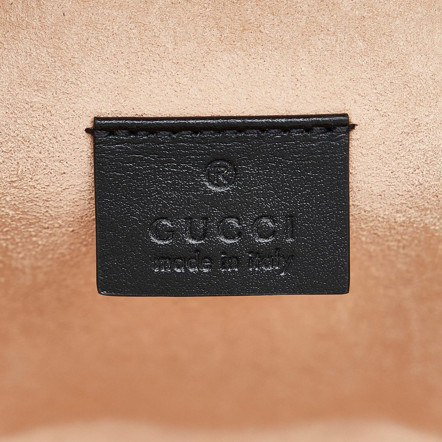 Gucci GG Marmont Round Backpack (SHG-IpUEXE)