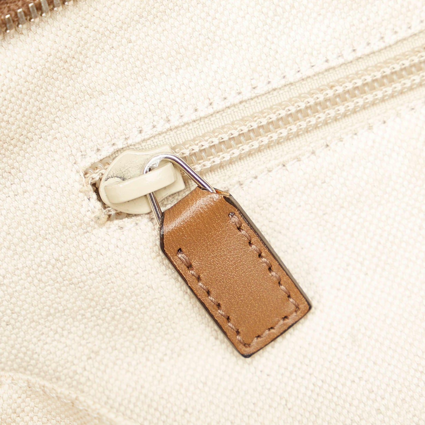 Gucci GG Nylon Crossbody Bag (SHG-20985)