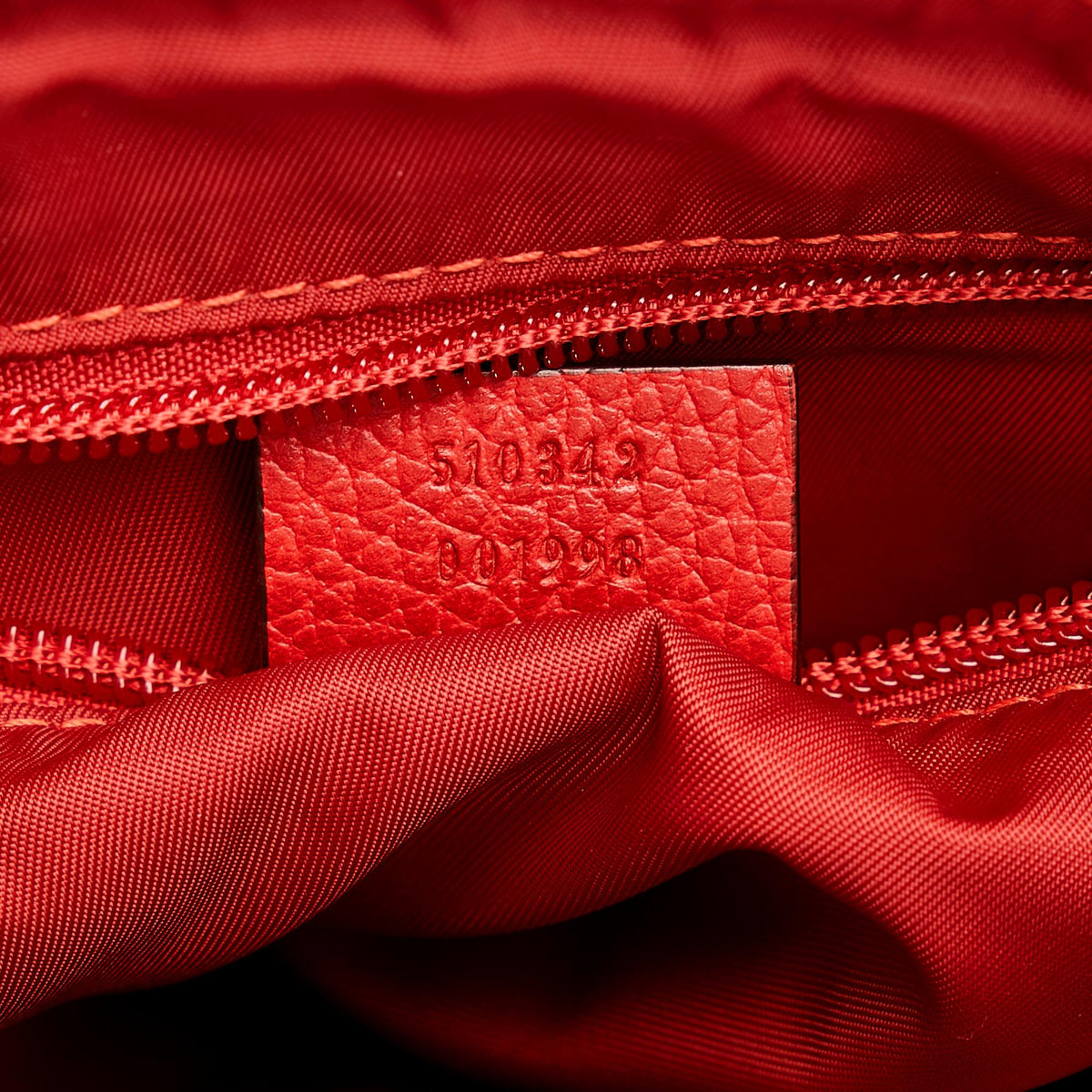 Gucci GG Nylon Crossbody Bag (SHG-1cIuee)