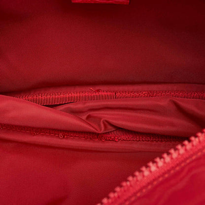 Gucci GG Nylon Pouch (SHG-uT3lxn)