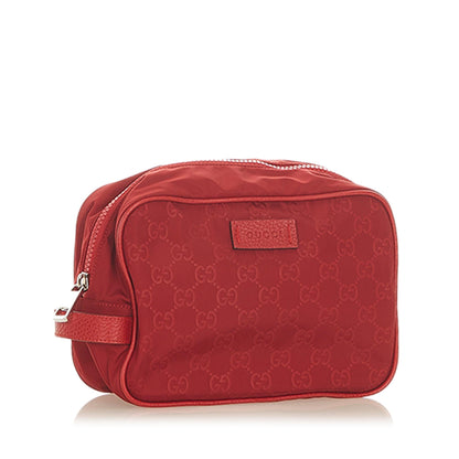 Gucci GG Nylon Pouch (SHG-uT3lxn)