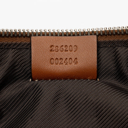 Gucci GG Nylon Zip Pouch (SHF-bnkYTZ)