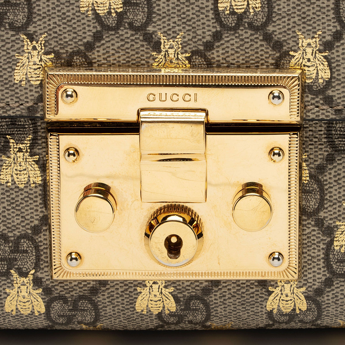 Gucci GG Supreme Bee Padlock Small Shoulder Bag (SHF-3QPOYF)