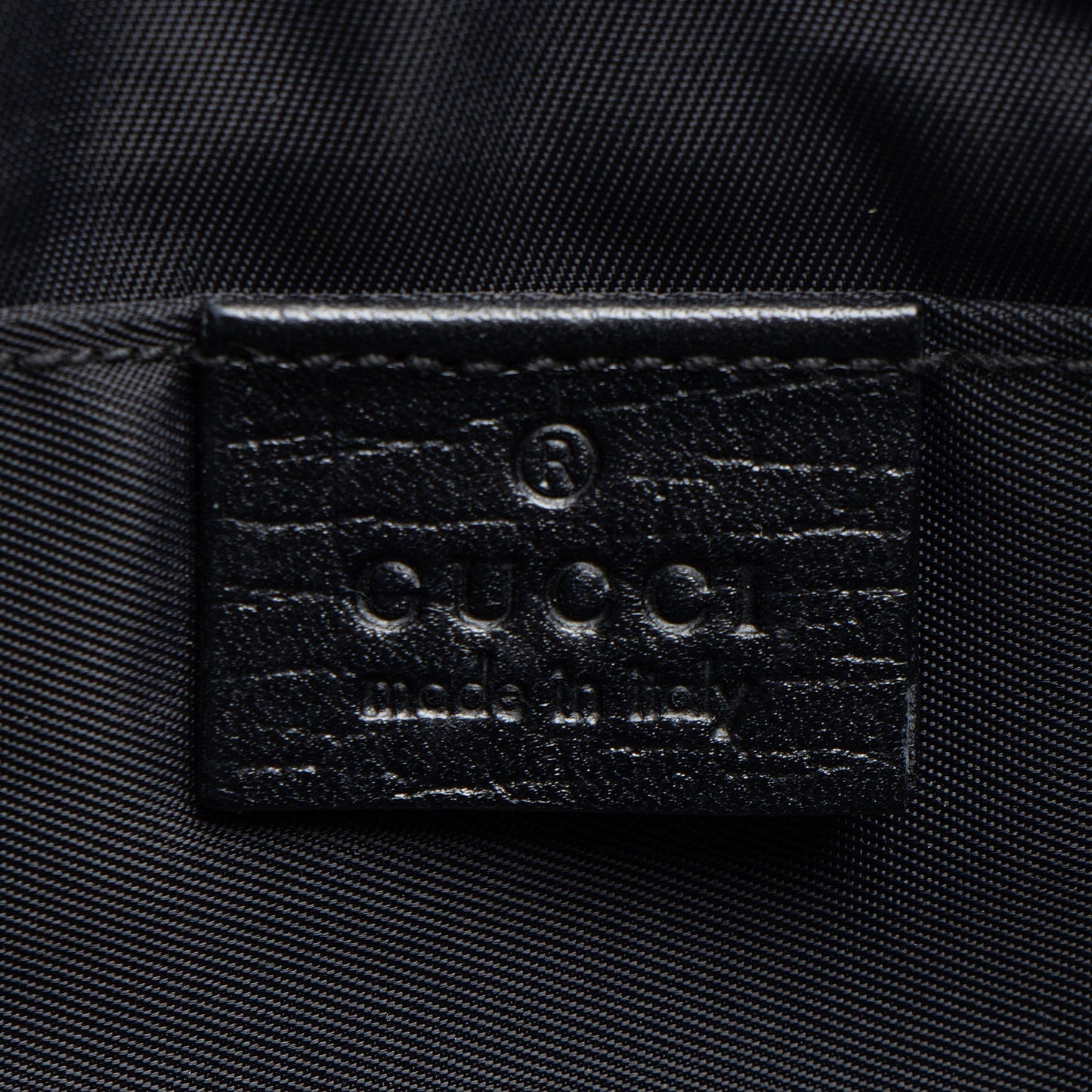 Gucci GG Supreme Slim Belt Bag (SHF-dfmtxB)