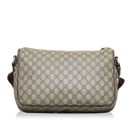 Gucci GG Supreme Crossbody Bag (SHG-lYuseq)