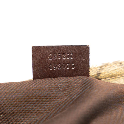 Gucci GG Supreme Crossbody Bag (SHG-kb0kJX)