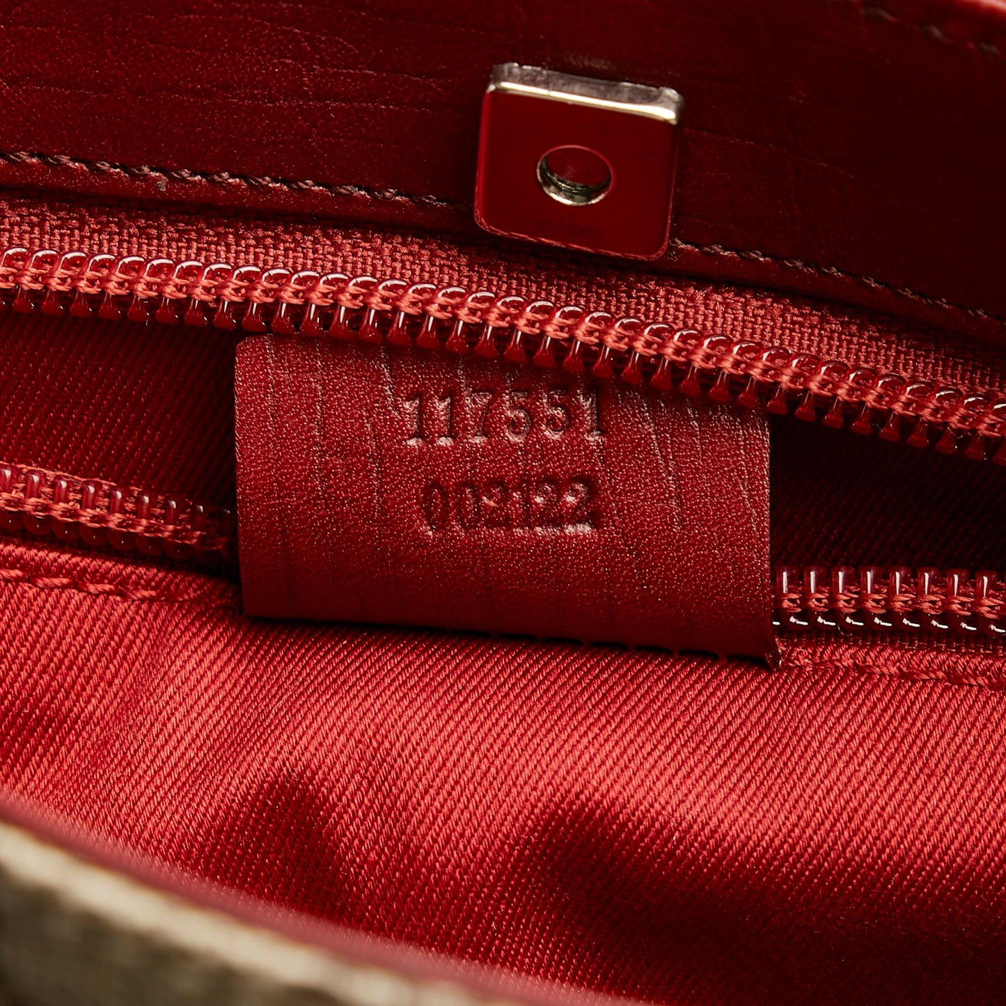 Gucci GG Supreme Flat Vertical Tote (SHG-AwXevK)