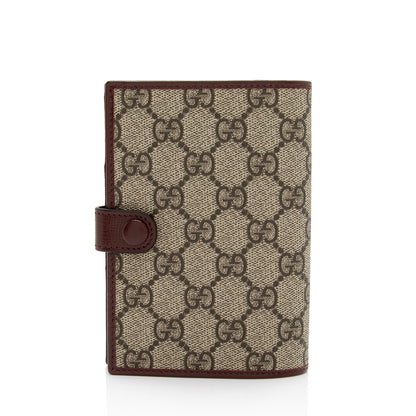 Gucci GG Supreme Interlocking G Passport Cover (SHF-mQsJIh)