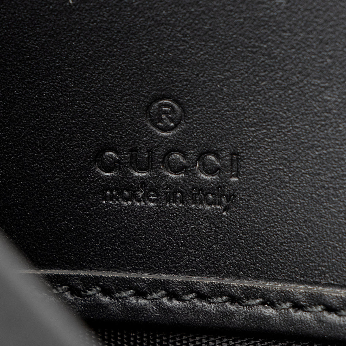 Gucci GG Supreme Kingsnake Zip Around Wallet (SHF-XF9siG)