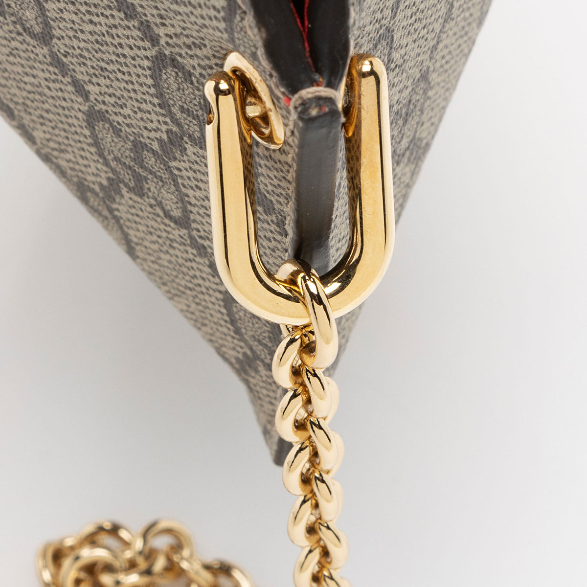 Gucci GG Supreme Love Heart Valentines Mini Crossbody (SHF-vvjySZ)