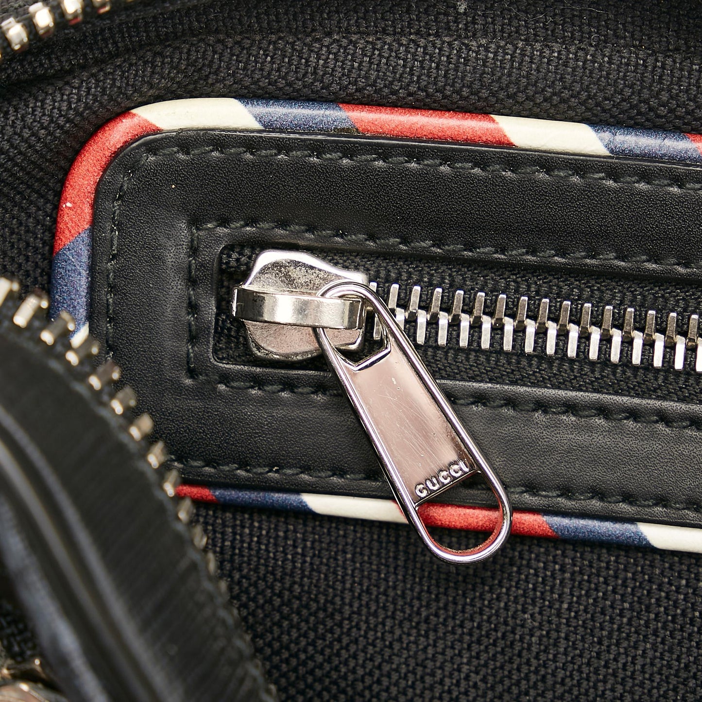 Gucci GG Supreme Night Courrier Belt Bag (SHG-TKsFx9)