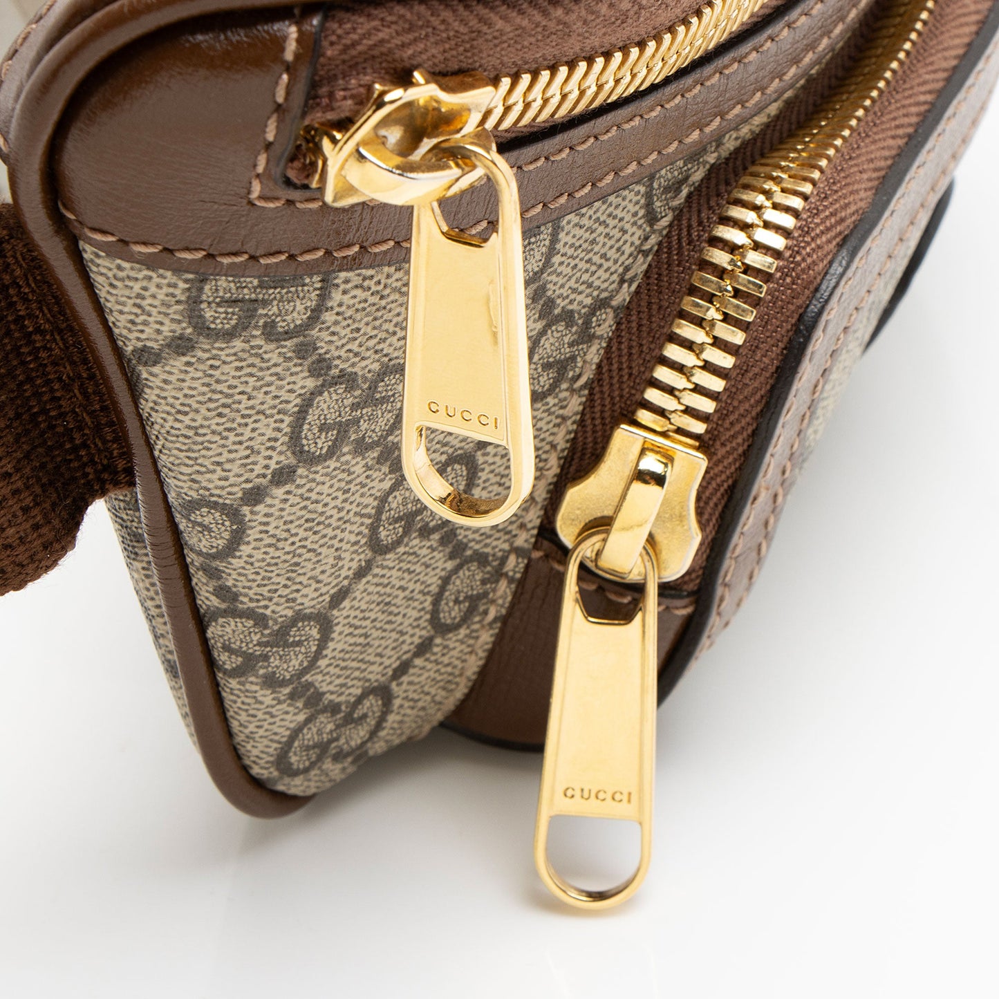 Gucci GG Supreme Retro Belt Bag