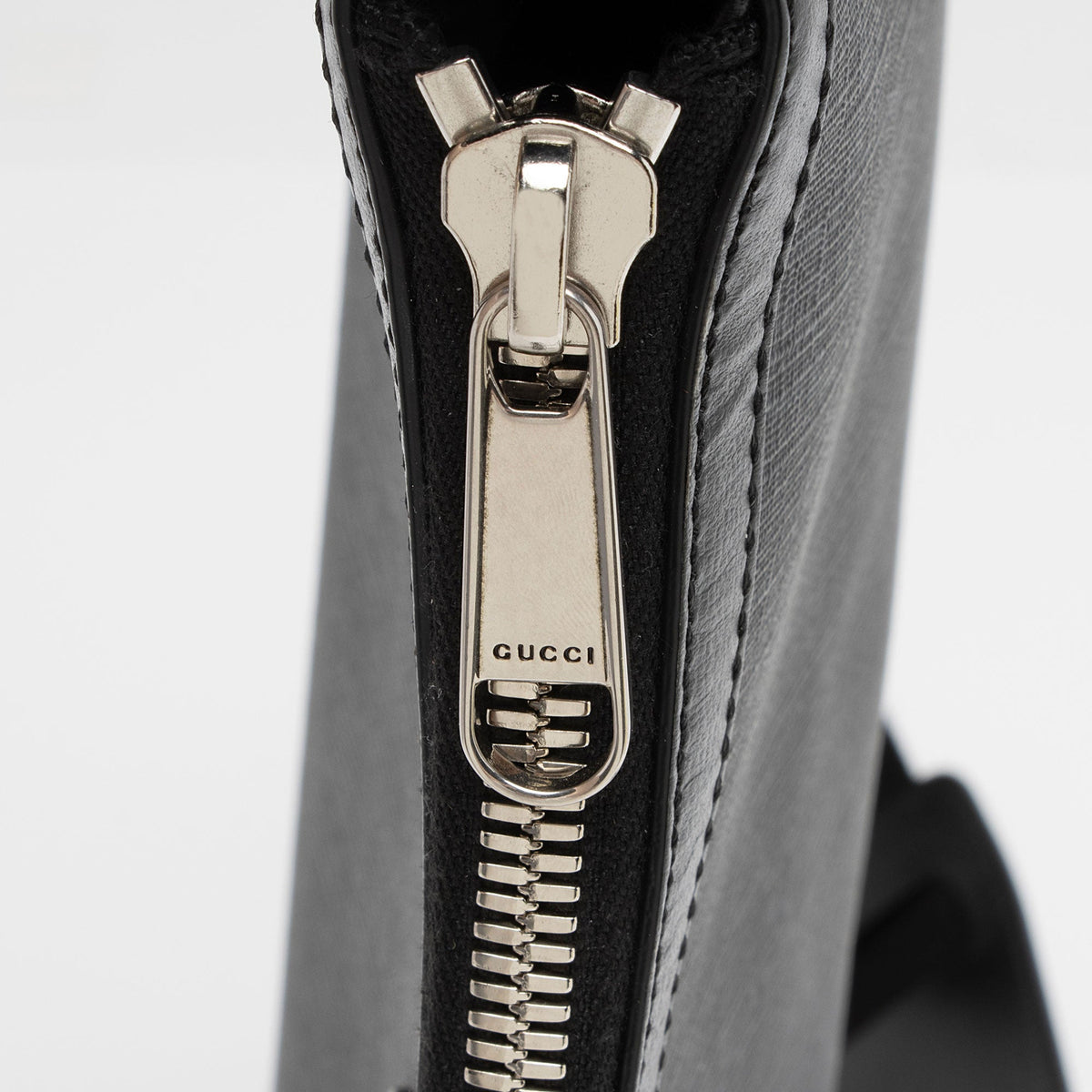Gucci GG Supreme Retro Interlocking G Messenger (SHF-GZvMrC)