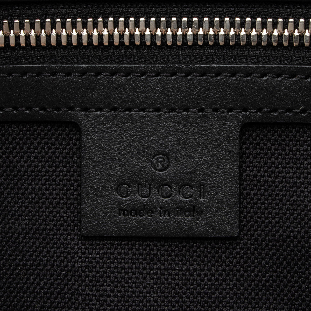 Gucci GG Supreme Square Shoulder Bag (SHF-lfm2V7)