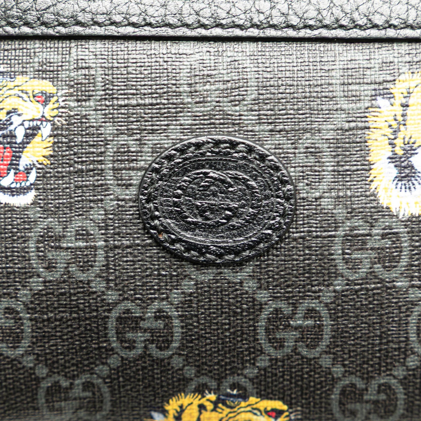 Gucci GG Supreme Tiger Belt Bag