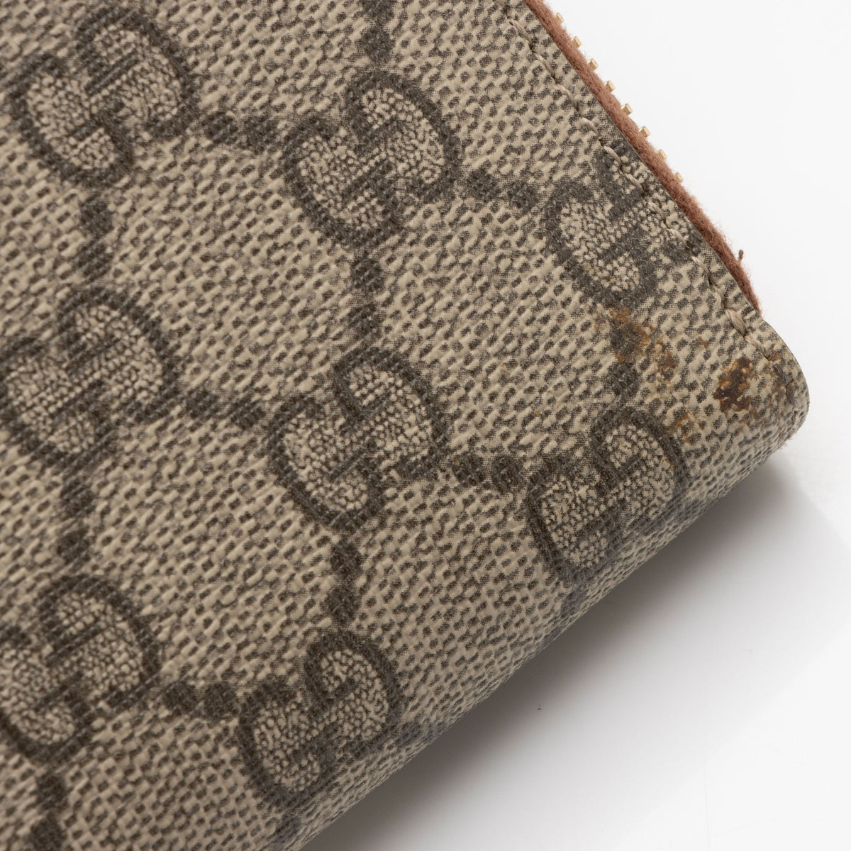 Gucci GG Supreme Zip Around Wallet (SHF-KJ2Sha)