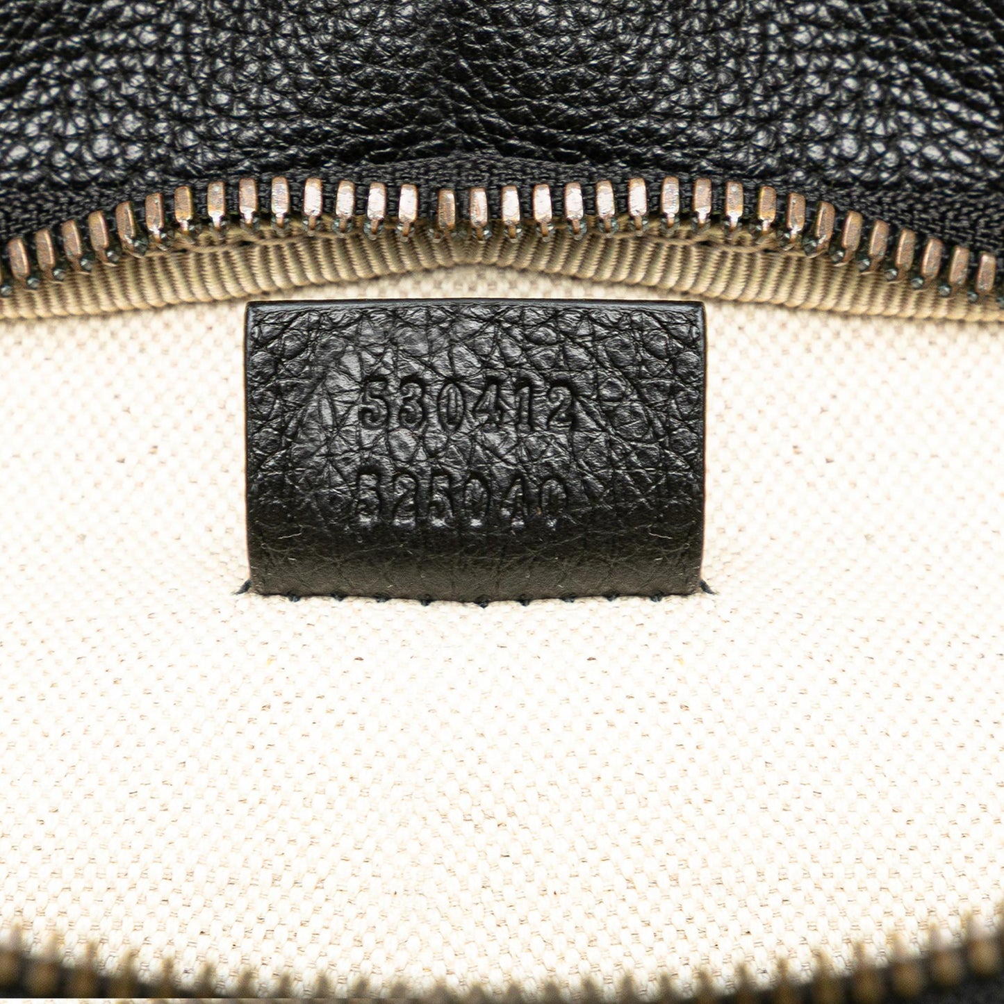 Gucci Grained Calfskin Logo Belt Bag