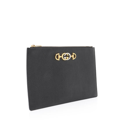 Gucci Grained Leather Zumi Pouch (SHF-AvV2u4)