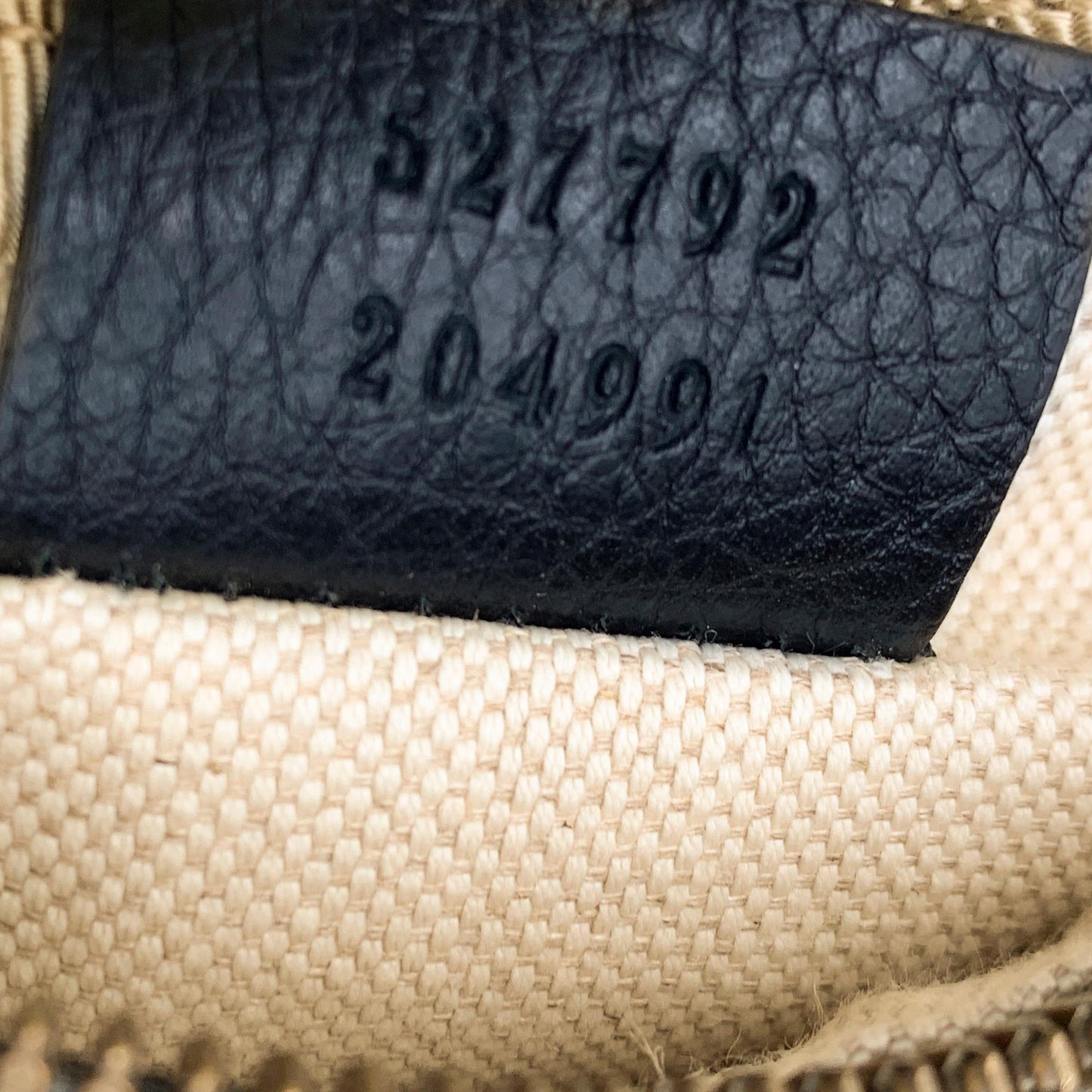 Gucci Gucci Logo Belt Bag (SHG-36499)